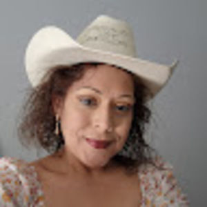 Meet your Posher, Pearl